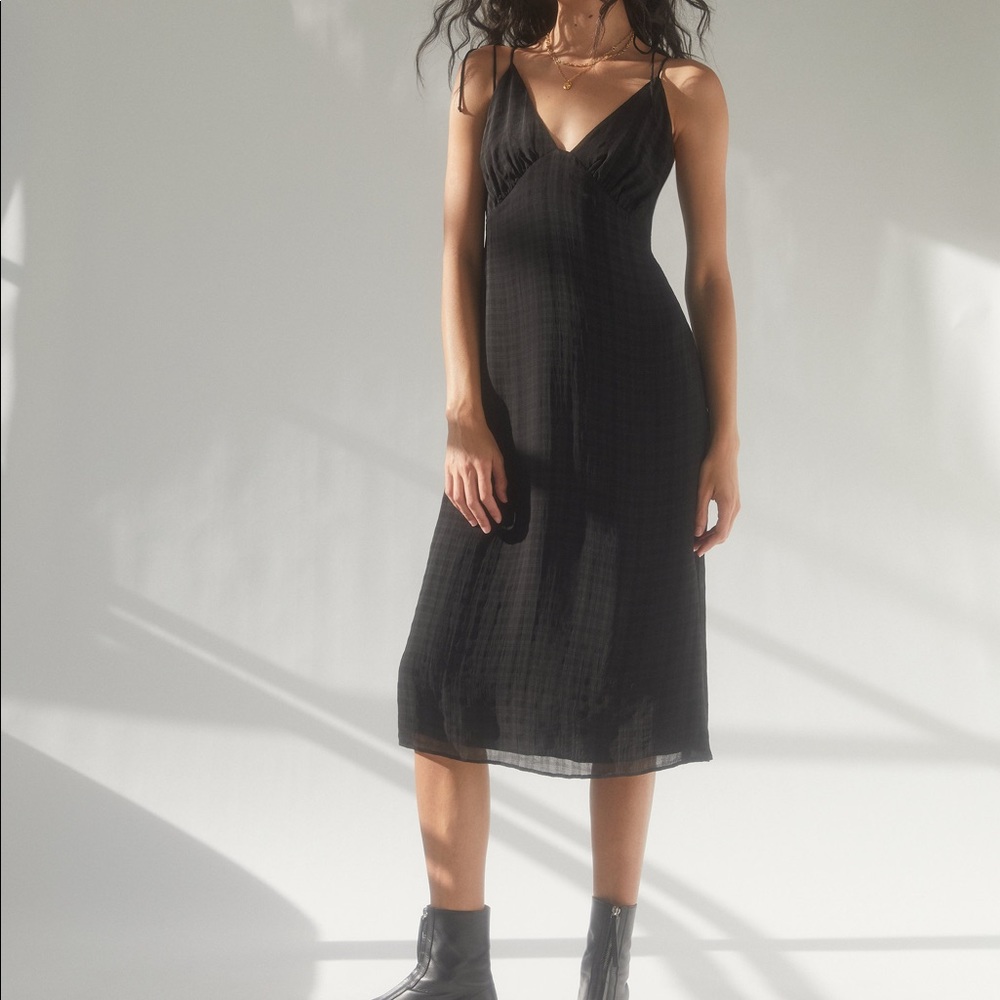 Aritzia Wilfred Liberty Dress